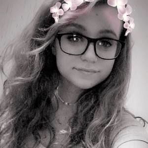 Meet your Posher, Leah